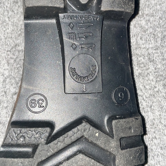 Burberry Rain Boots - Picture 13 of 13